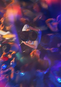 《大都市的爱情法》剧版 全8集中字超清资源-Queer